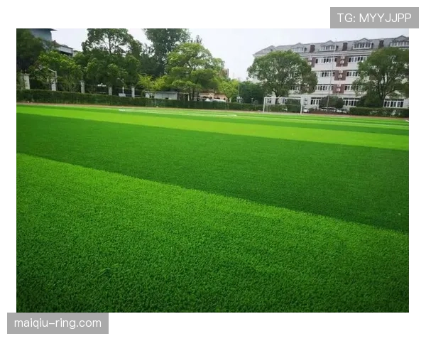 规则拆解型：职业足球比赛对草坪场地有哪些硬性标准？